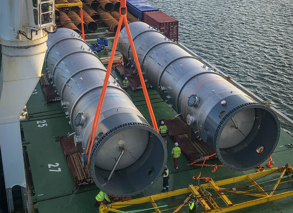 Loading Heavy Cargo Peterhead Scotland Port Captain AMS Global Group